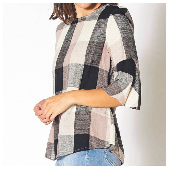 24 So pretty boho plaid top with bell sleeves and tie back - Picture 2 of 3